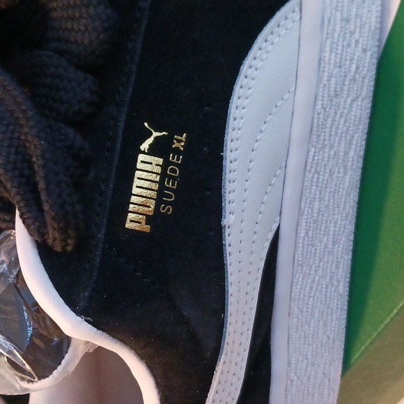 Puma Kids Black Sneakers with White Soles - Picture 5 of 6